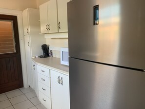 Villa familiar, 3 habitaciones, para fumadores, vista al jardín | Cocina privada