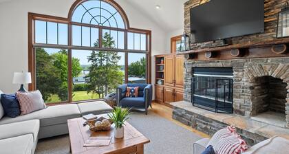 Spacious 3-Story Updated Fish Creek Condo – Walk to Downtown, Decks & Views