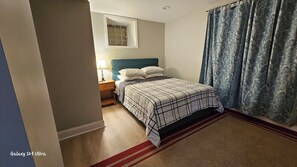 1 chambre, bureau, fer et planche à repasser, Wi-Fi gratuit