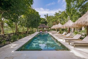 Outdoor pool - Amrani Diamond Beach Villas & Pool (Penida Island)