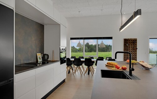 Nice home in Spøttrup with sauna