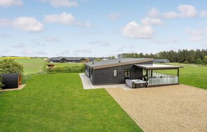 Exterior - Nice home in Spøttrup with sauna (Spøttrup)