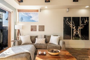 Interior - Redstone Condo in Great Location, Hot Tub & Year-Round Recreation! Park City Newark 38 (Park City)