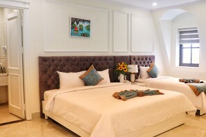 Executive Room | Premium bedding, minibar, desk, laptop workspace - Sun Diamond Hotel (Ha Long)