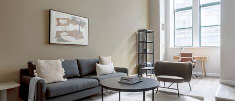 Fernseher, Stereoanlage