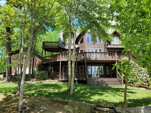 Altitude Adjustment, a luxurious & spacious mountain retreat