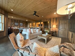 Smart TV, fireplace, ping pong