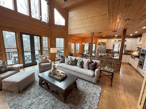 Altitude Adjustment, a luxurious & spacious mountain retreat