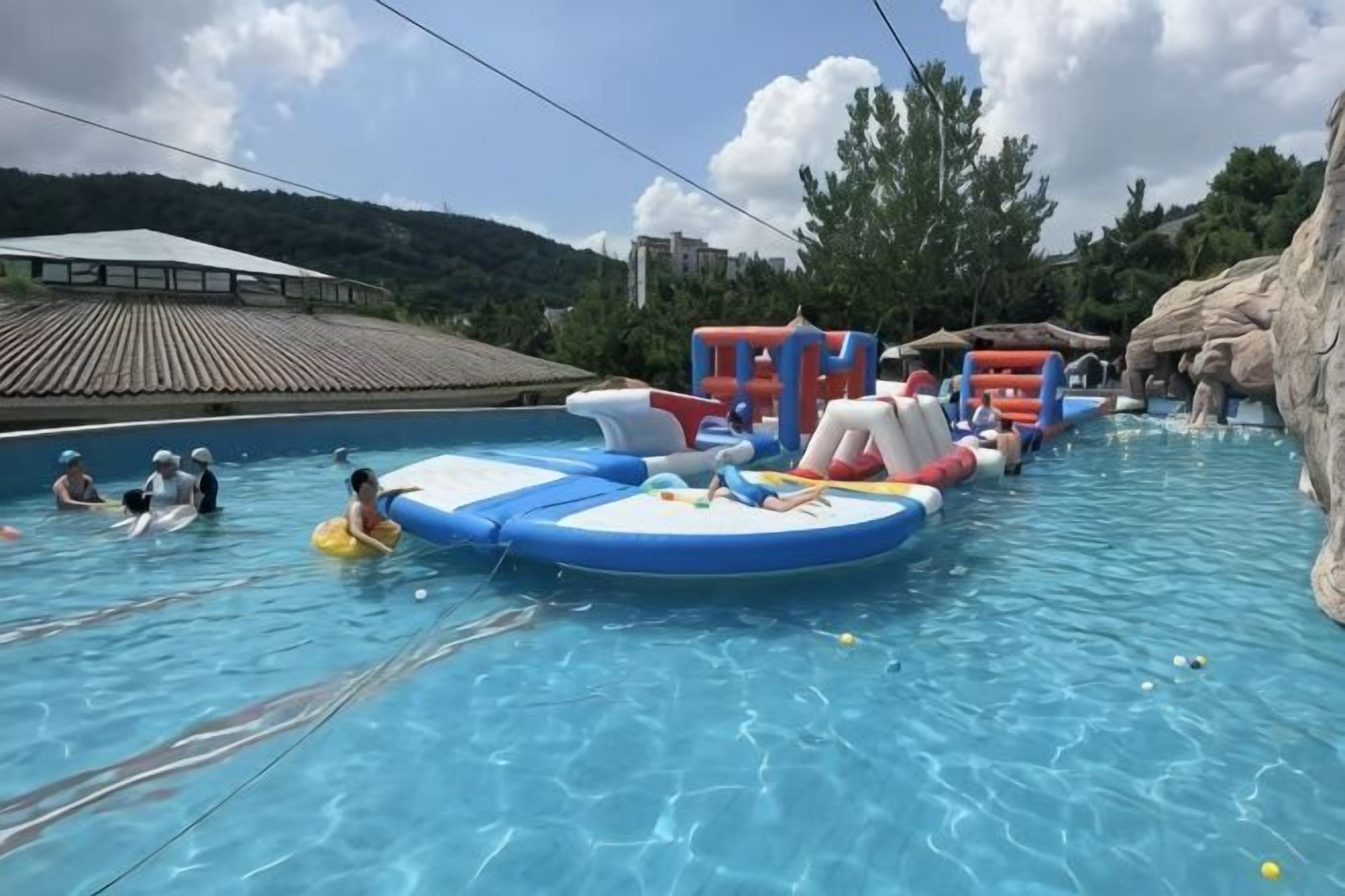 Utomhuspool