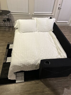 2 chambres, bureau, fer et planche à repasser, Wi-Fi gratuit