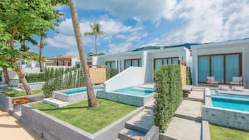 1 bedroom beachfront private pool | Brankas, ruang kerja ramah laptop, dan setrika/meja setrika