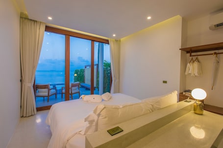Interior. White Whale Beachfront Pool Villa