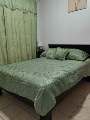 2 slaapkamers, gratis wifi, beddengoed