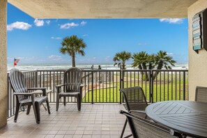 Outdoor dining - Romar House 101B – Spacious Ground-Level Getaway! (Orange Beach)