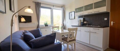 TV, mesa de pingue-pongue