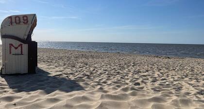 FP 56 -Beautiful small apartment for 2 persons near the beach. - Apartment house