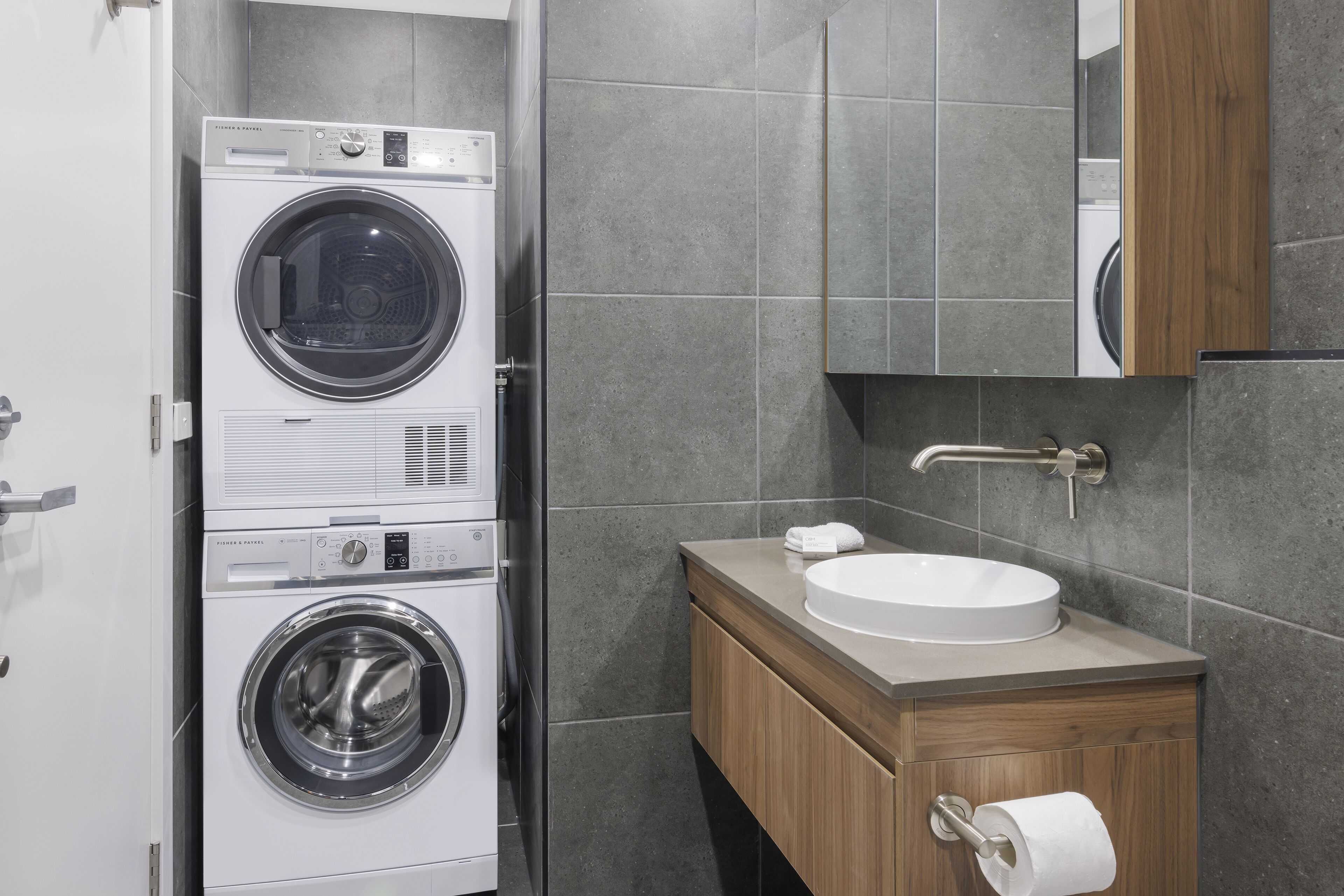 1 bedroom, hypo-allergenic bedding, minibar, in-room safe