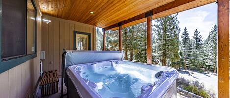 Bain à remous extérieur