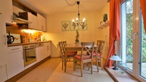 Unclassified image, 4 of 15, button - Großzügige, Gemütliche Ferienwohnung für bis zu 6 Personen mit 3 Terrassen - Haus Wexler (Cuxhaven)