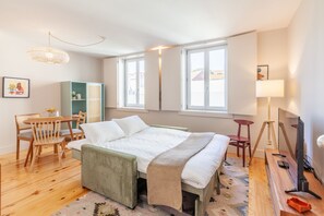 1 bedroom, desk, iron/ironing board, free WiFi