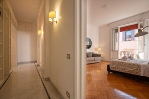 3 chambres, fer et planche à repasser, Wi-Fi, draps fournis