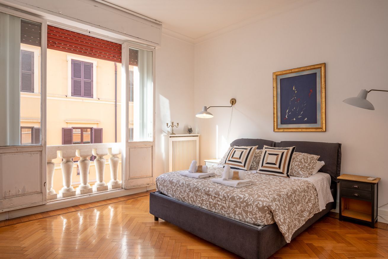 3 habitaciones, tabla de planchar con plancha, wifi y ropa de cama 