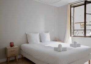 Ferros/tábuas de passar roupa, Wi-Fi de cortesia, roupa de cama