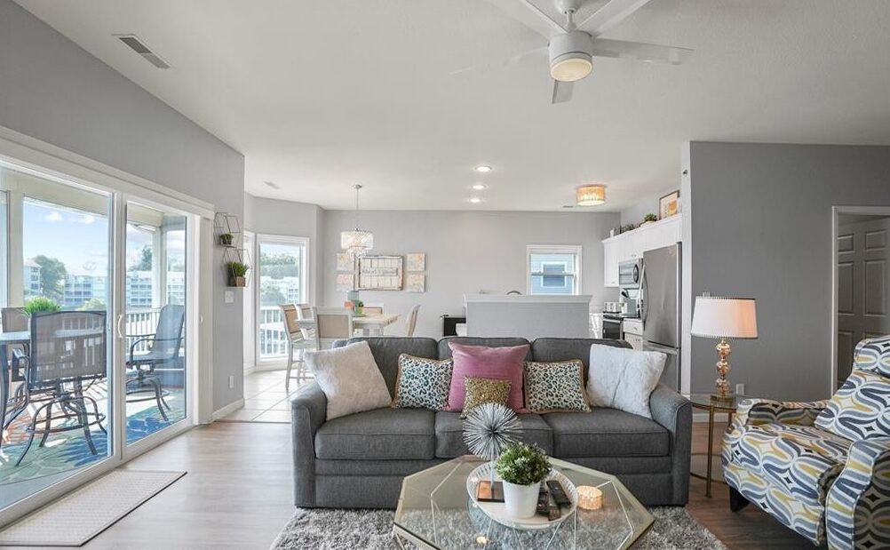 Smart TV, fireplace, offices