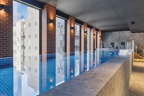 Indoor pool - Veriu Queen Victoria Market (Melbourne)