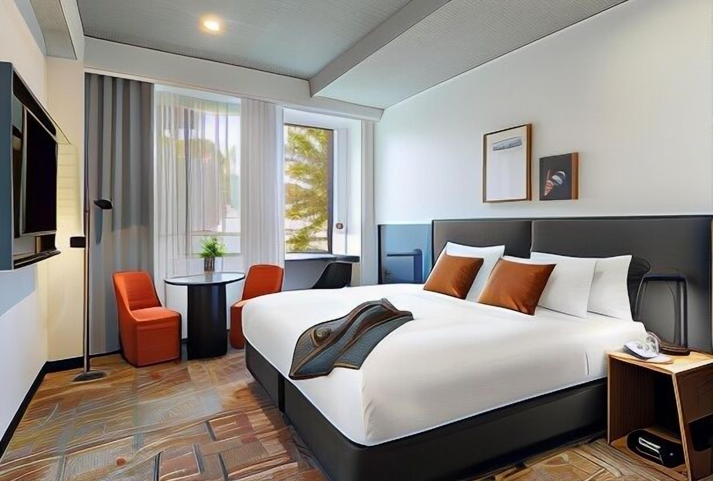 Minibar, in-room safe, blackout curtains, iron/ironing board