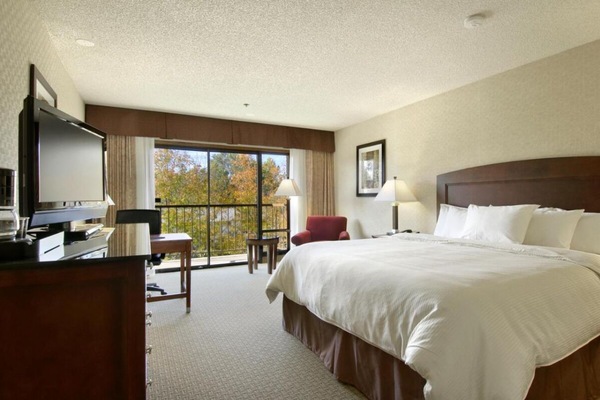 Comfortable unit with one King bed