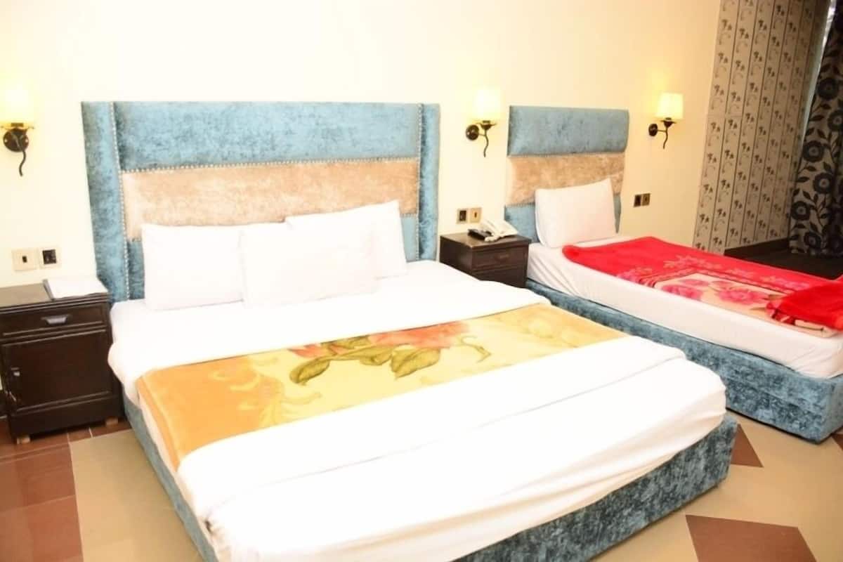 Classic Triple Room | Free WiFi