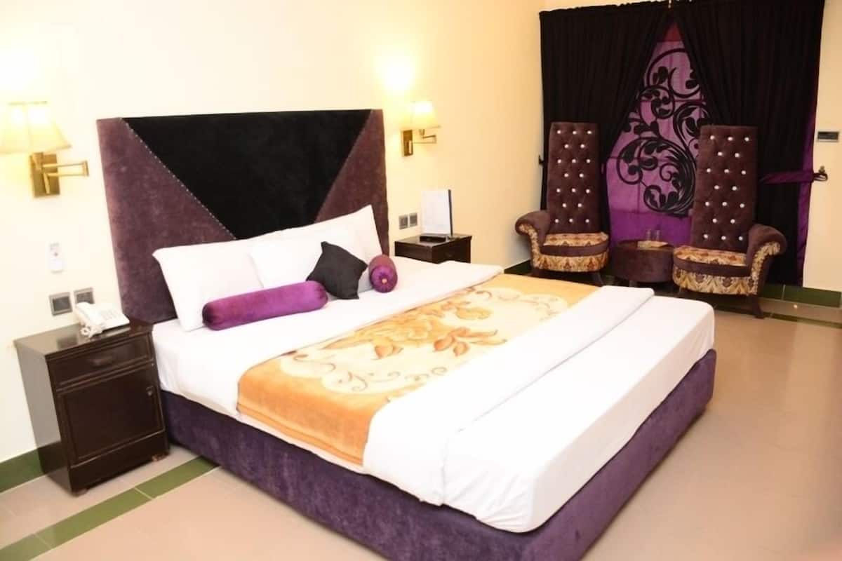 Executive Room | Free WiFi