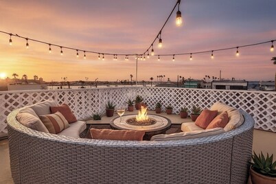 Stunning 360° Water Views, Steps to the Beach, Pet-Friendly & Kayak Access!