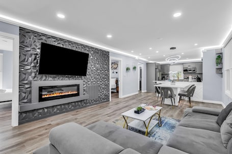 Signature Cottage, 3 Bedrooms, Non Smoking, Terrace | Living room | 55-inch Smart TV with digital channels, TV