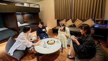 ロフトB 禁煙 | セーフティボックス (室内)、遮光カーテン、WiFi (無料)