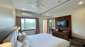 Two Bedroom Forest View With Balcony