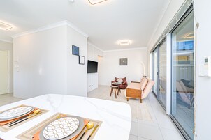 Smart TV 50 pulgadas con canales de televisión vía satélite, televisión