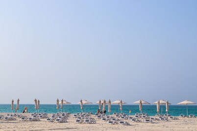 Luxury, beach front, family friendly 3 Bed Condo.  Mamsha Al Saadiyat