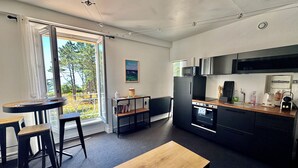 Coffee/tea maker, fridge, microwave, oven - Exceptional apartment - Seafront (Fouesnant)