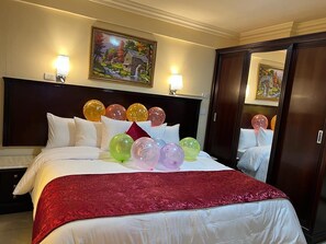 2 Schlafzimmer, Schreibtisch, Bügeleisen/Bügelbrett, WLAN