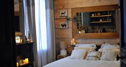 COSY MOUNTAIN LOVE ROOM