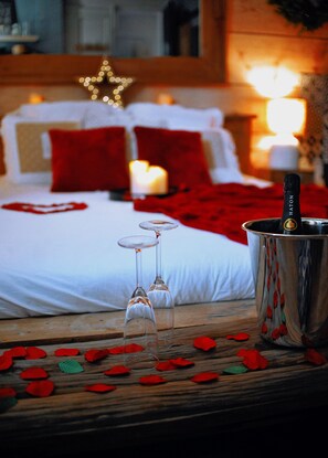 1 bedroom, travel cot, free WiFi, bed sheets