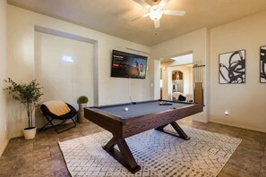 Games room - ❤ 3BR Albuquerque Home 20 min from Hot Air Balloon (Albuquerque)