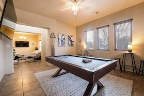 Games room - ❤ 3BR Albuquerque Home 20 min from Hot Air Balloon (Albuquerque)