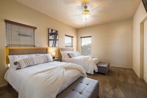 3 habitaciones, tabla de planchar con plancha, cuna de viaje y wifi 
