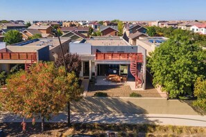 Exterior - Modern 3BR Home Across from Netflix Studio! (Albuquerque)