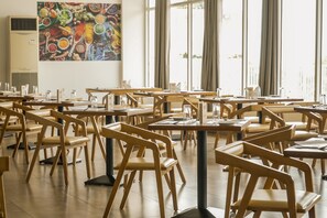 Frühstück, Mittagessen und Abendessen