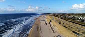 4. Beachhouse, 1km from Sea, Camping, Swimming Pool, Playground