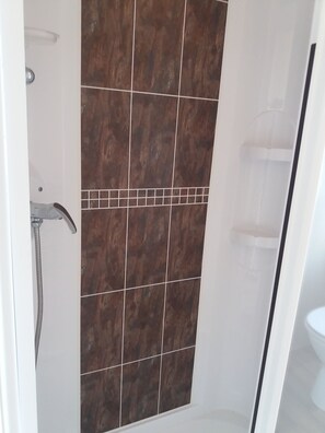 Shower - 5. Beachhouse, 1km from Sea, Swimming Pool, Playground, Camping (Petten)